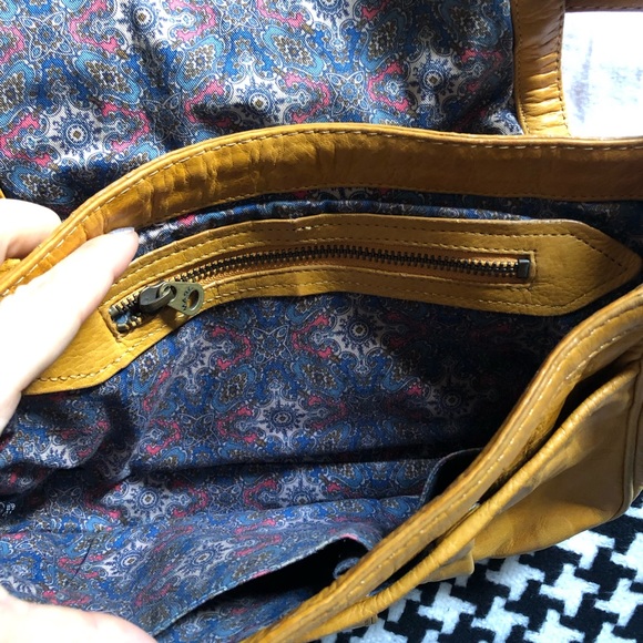 🔴 SOLD 🔴 - Marc by Marc Jacob’s leather purse. Y2k shoulder style handbag - Picture 4 of 11